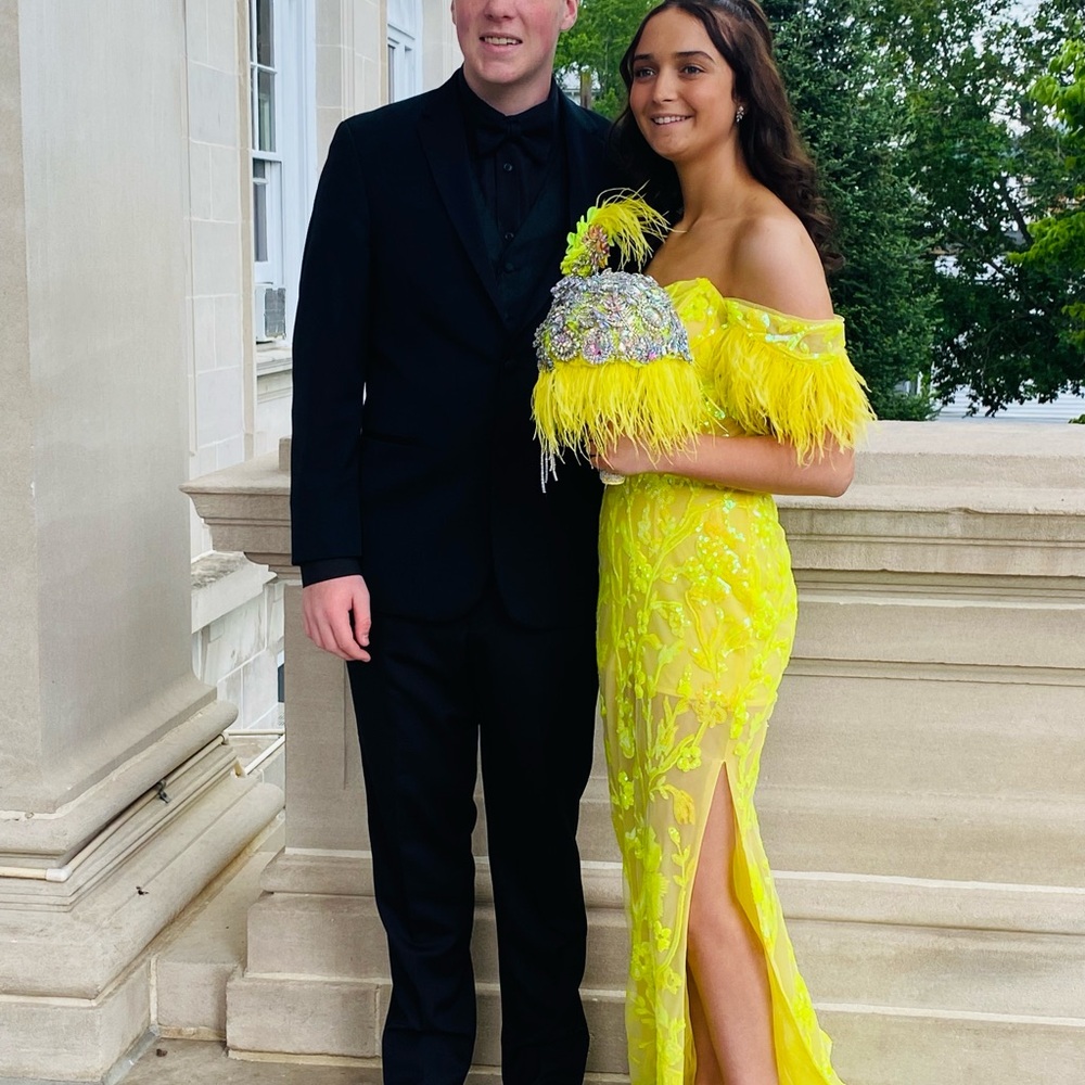 Elegant Yellow Off-Shoulder Prom Dress